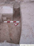 L_V16u1009 A10v302 N809 jl x vk42 f507 (drain) to show stone under bricks